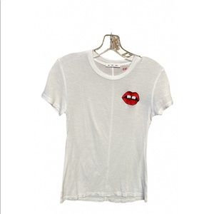 White t shirt with red lips